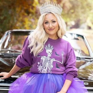 Living Fully Co Queen of Halloween Sweatshirt - New